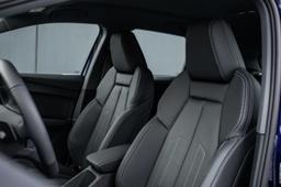 audi-q4-e-tron-front-seats-leather