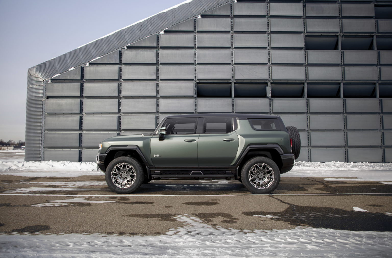 2024 GMC Hummer EV SUV