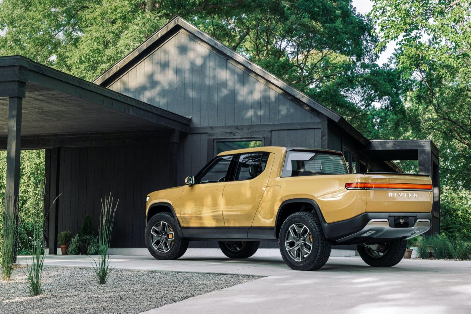 2022 Rivian R1T Adventure