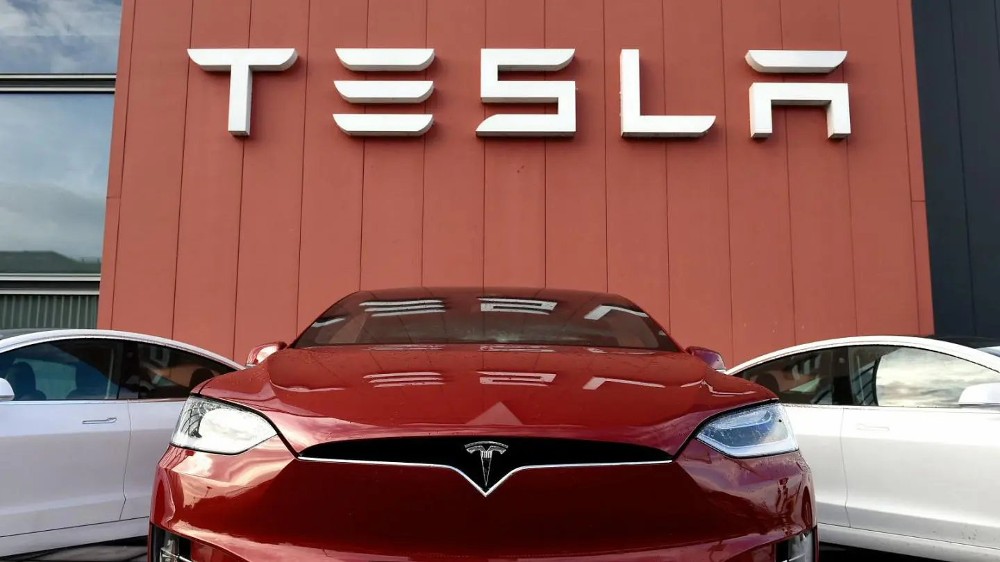 Tesla ve Samsung’dan 4 Milyar Dolarlık Anlaşma