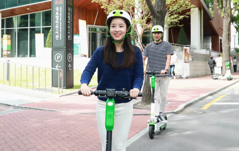 Gas-Powered Delivery Scooters In Seoul Will Go 100% Electric