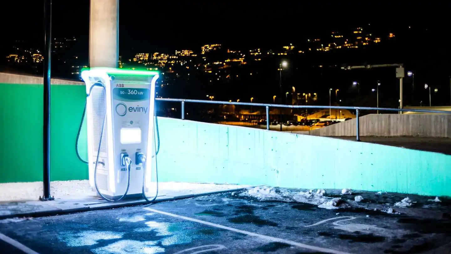 Dünyanın En Hızlı Elektrikli Araç Şarj İstasyonu Norveç’te Faaliyete Geçti