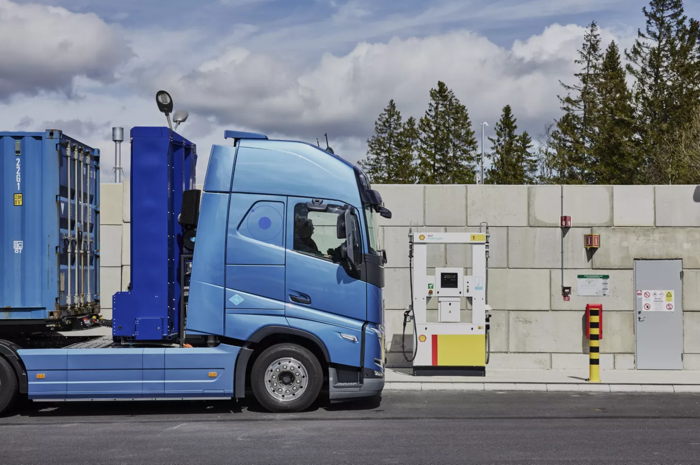 Volvo to build a charging corridor for its all-electric trucks