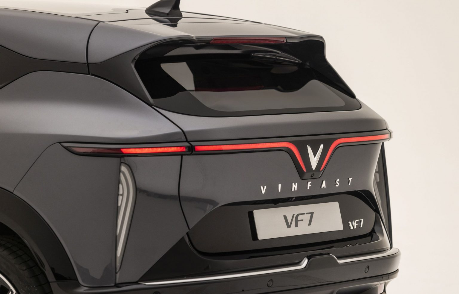 VinFast VF7