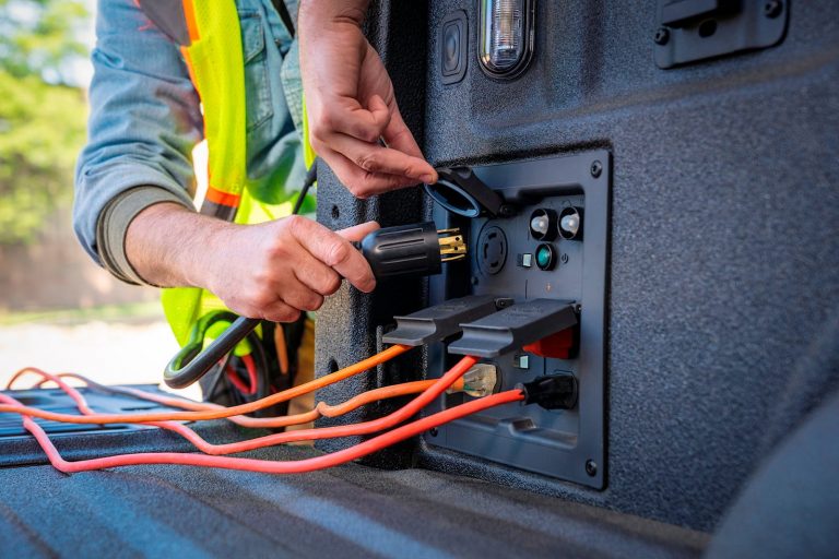 Dual-Port Charging System From Ford