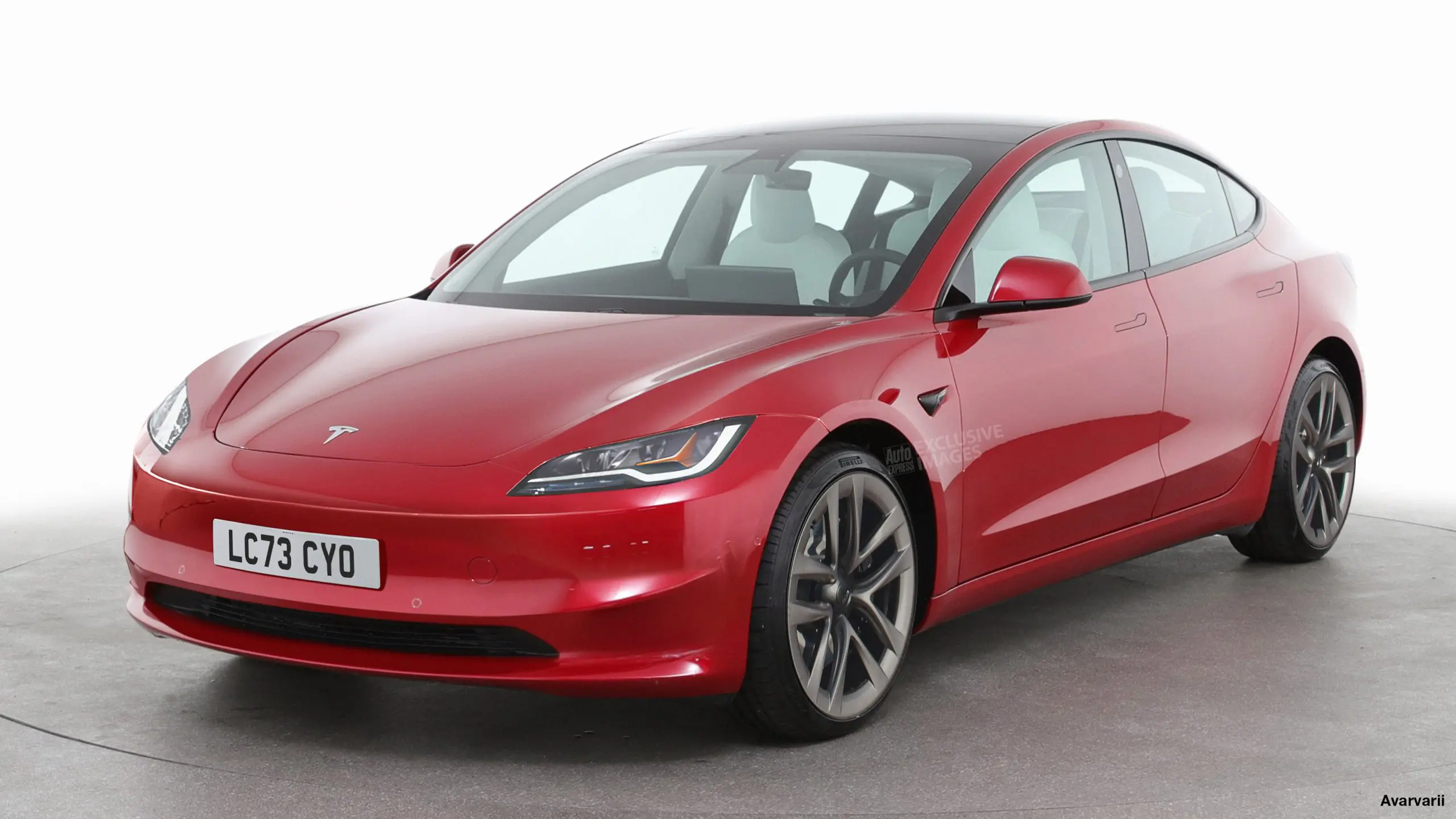 Yeni Tesla Model 3’ten Tasarım ve İç Kabin Detayları