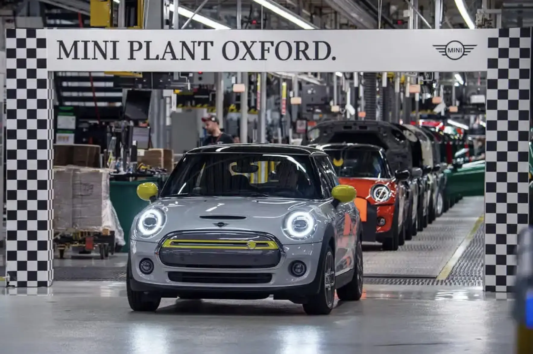 600 Million Pounds Investment From BMW In Electric Mini Production