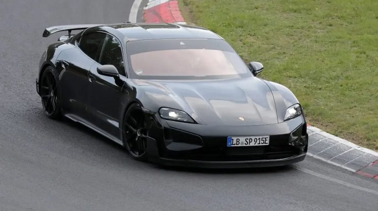 1,000 Horsepower Porsche Taycan Turbo GT Debuted