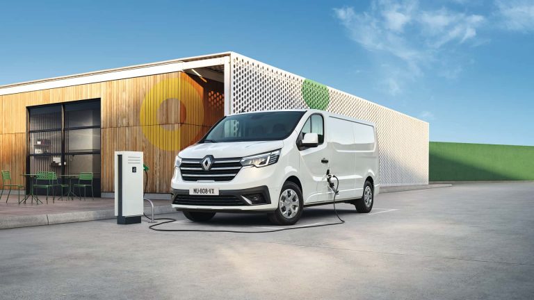 Yepyeni Renault Trafic E-Tech Tanıtıldı!