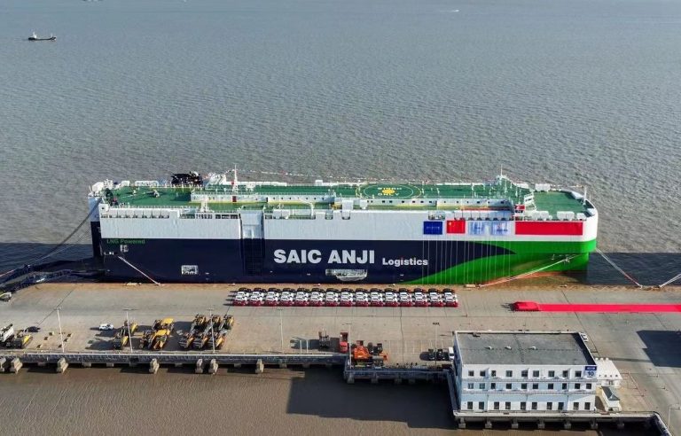 SAIC’s Ship Carrying 7,600 Cars is on the Way to Europe!