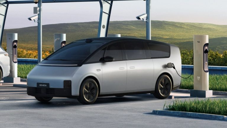 The Electric MPV, Li MEGA, with a Range of 714 KM, 544 HP, and 7 Seats is Now Available for Sale!