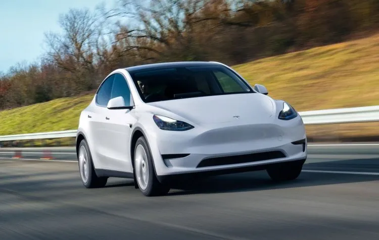 2024 Tesla Model Y Standard Range RWD