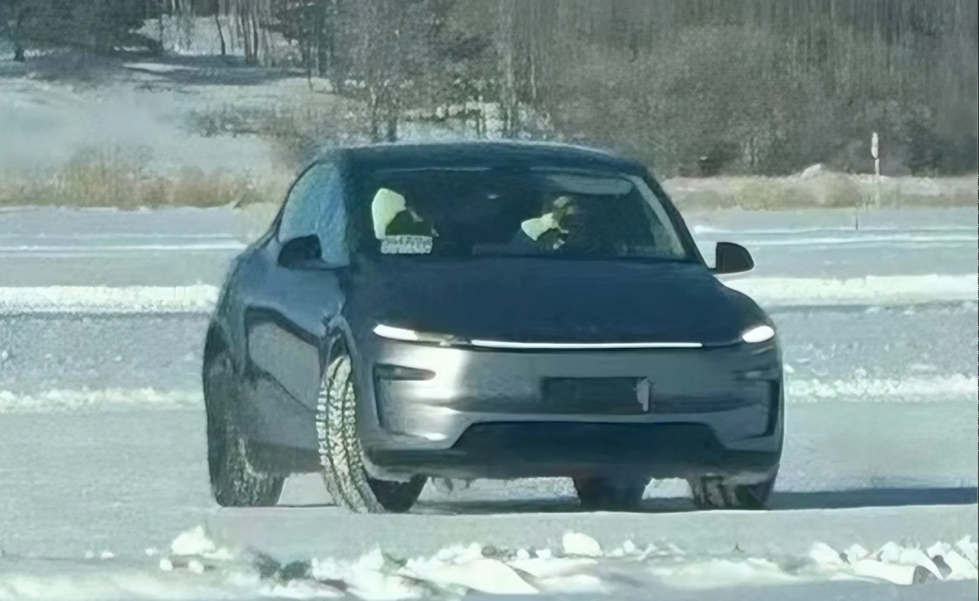 Tesla Model Y Juniper'dan ilk kamuflajsız görüntüler!