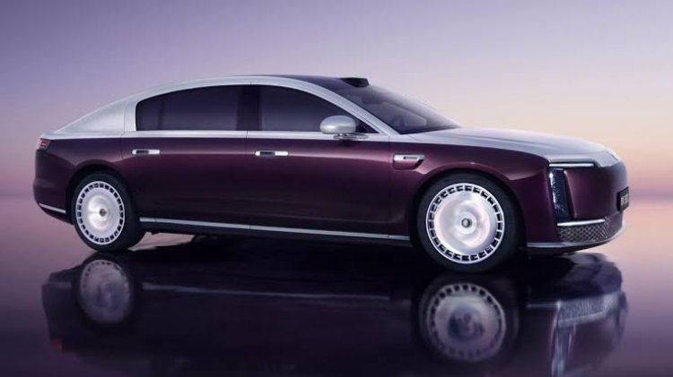 Huawei'nin lüks aracı yeni nesil süspansiyonuyla Mercedes Maybach'a meydan okuyor!