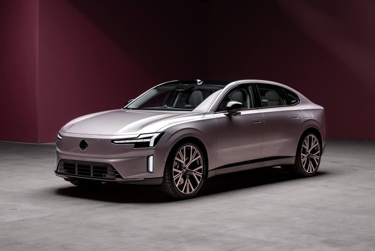 700 km menzilli Volvo ES90 tanıtıldı!