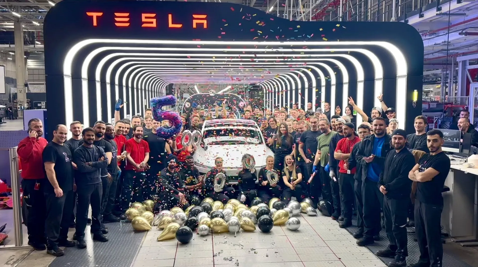 Tesla, Almanya fabrikası üç yılda 500.000 elektrikli araç ürettiğini açıkladı!