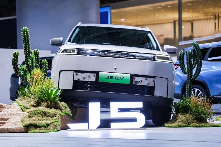 Chery'den tamamen elektrikli kompakt SUV: Jaecoo J5 EV!