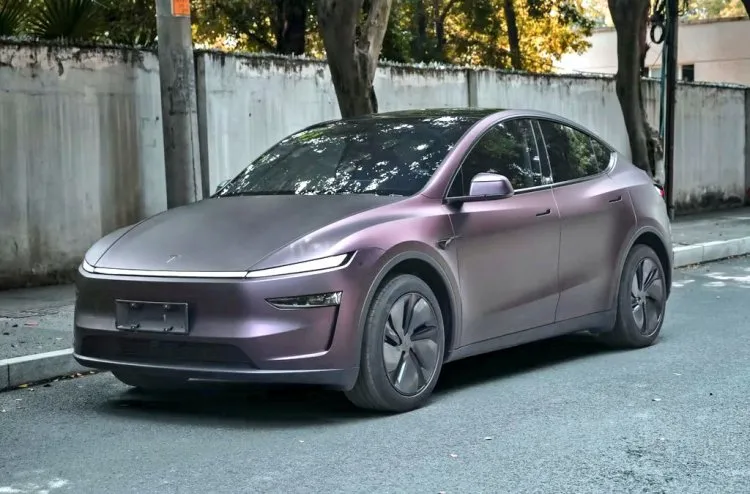 Hem daha uygun fiyatlı hem de daha uzun yeni Tesla'lar geliyor!
