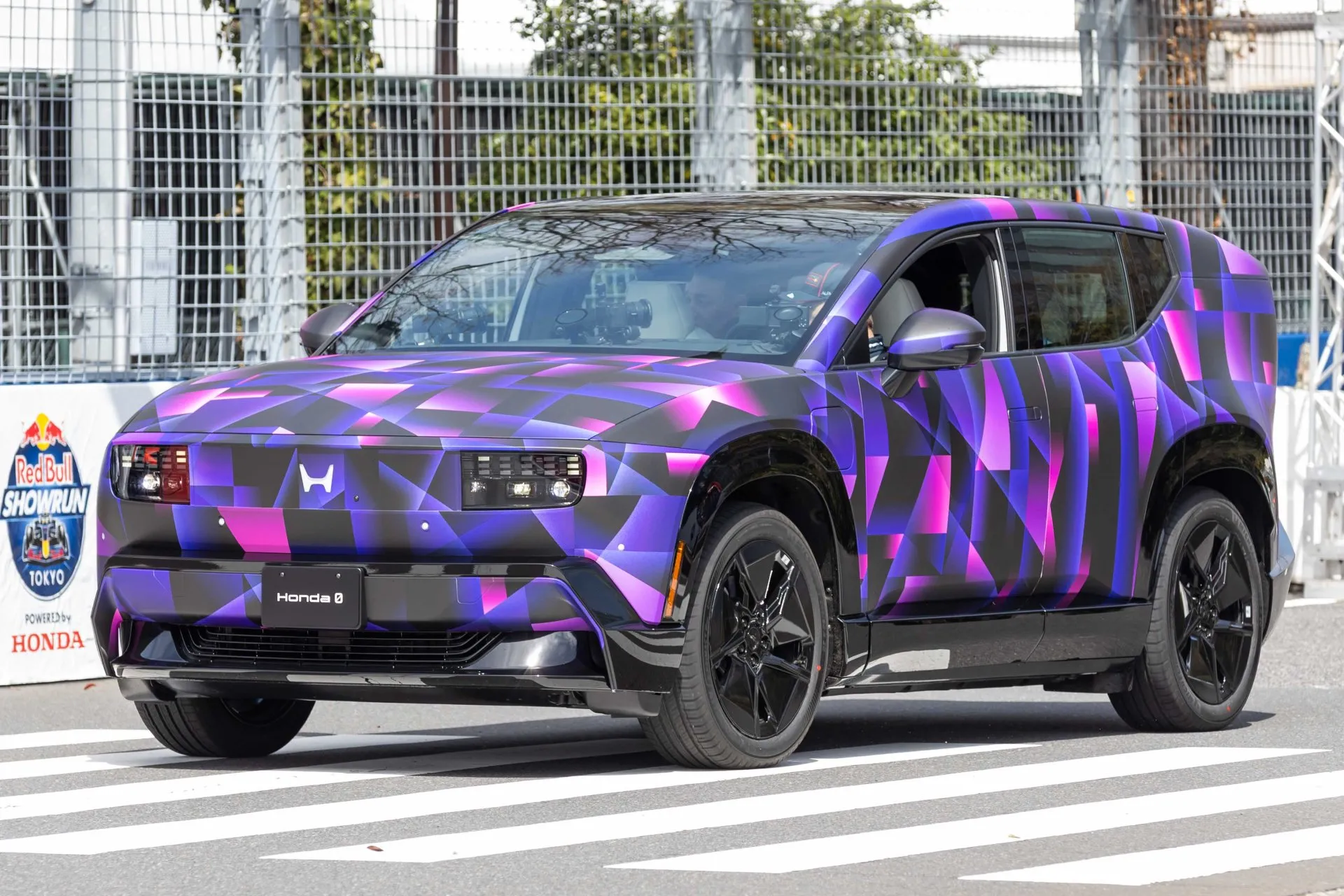 Honda'nın yeni elektrikli SUV'undan görüntüler