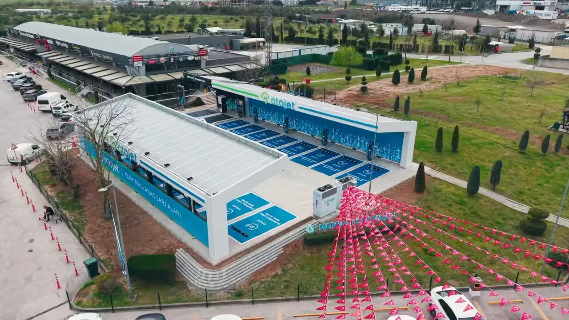 Otojet'ten diğer firmalara örnek olacak ultra hızlı şarj istasyonu!