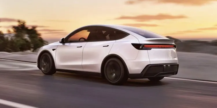 Yeni Tesla Model Y SR bir aksilik olmazsa 1,9 milyon liradan satışa çıkıyor.