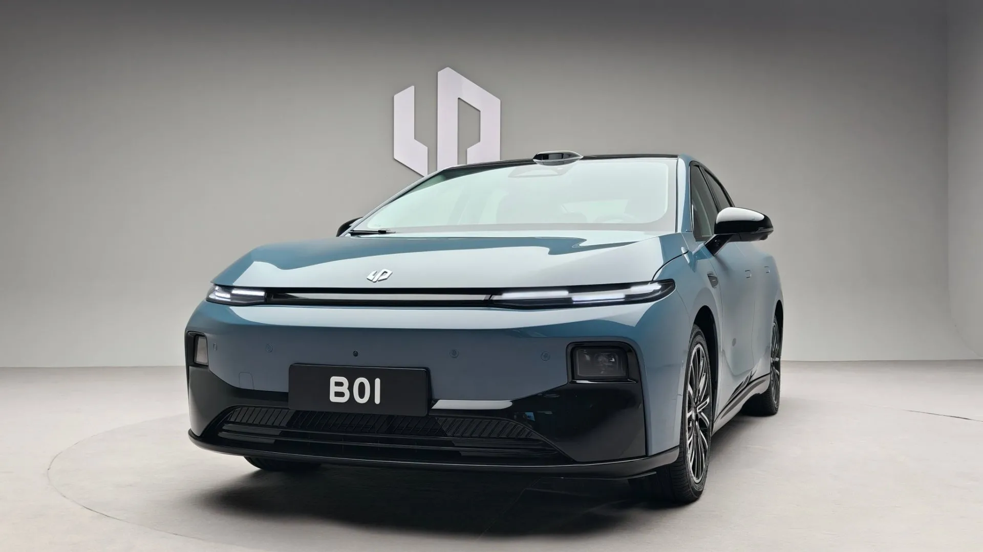 14.750 dolarlık elektrikli sedan Leapmotor B01 resmen satışa sunuldu!