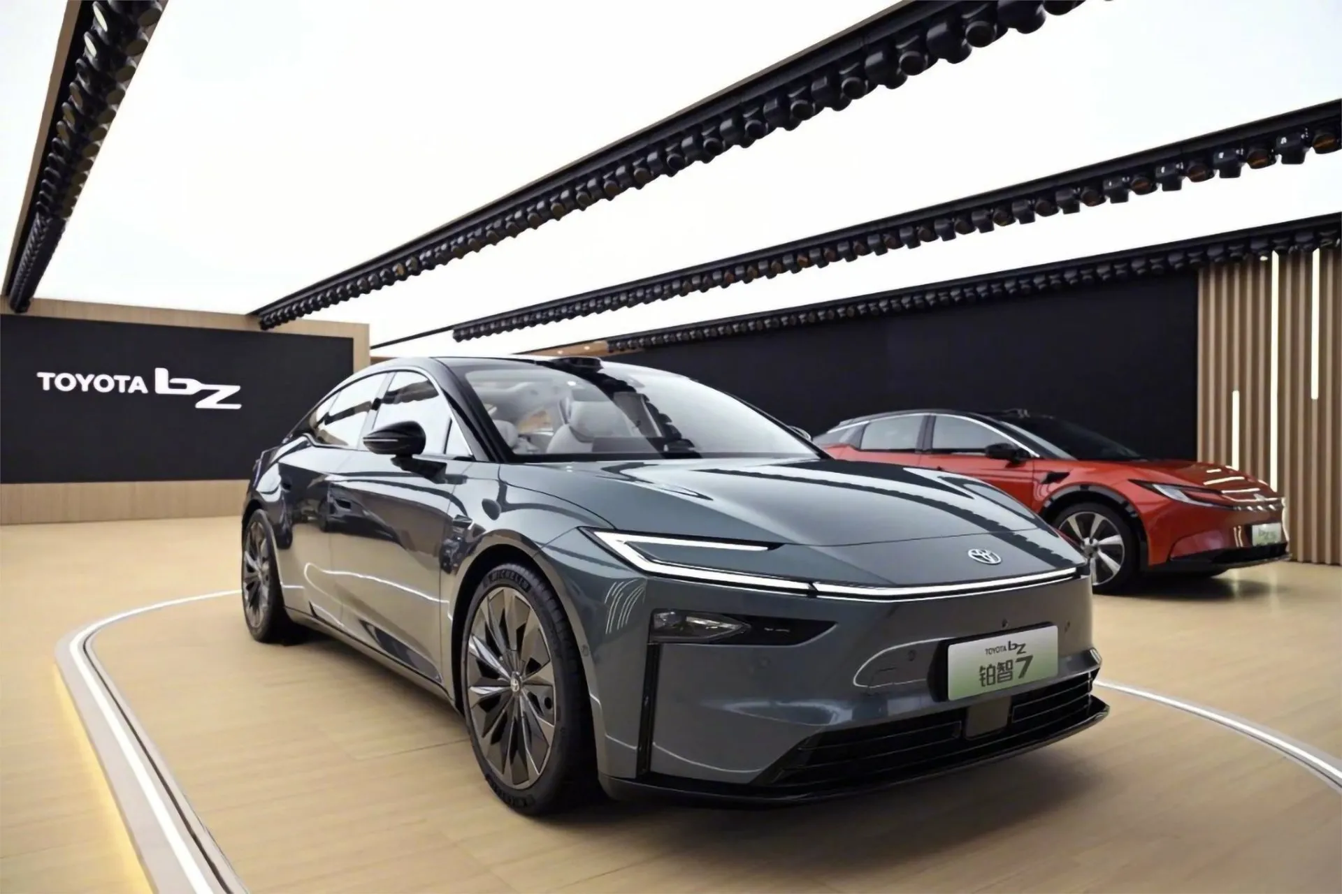 New details about the first Toyota with a Huawei operating system!