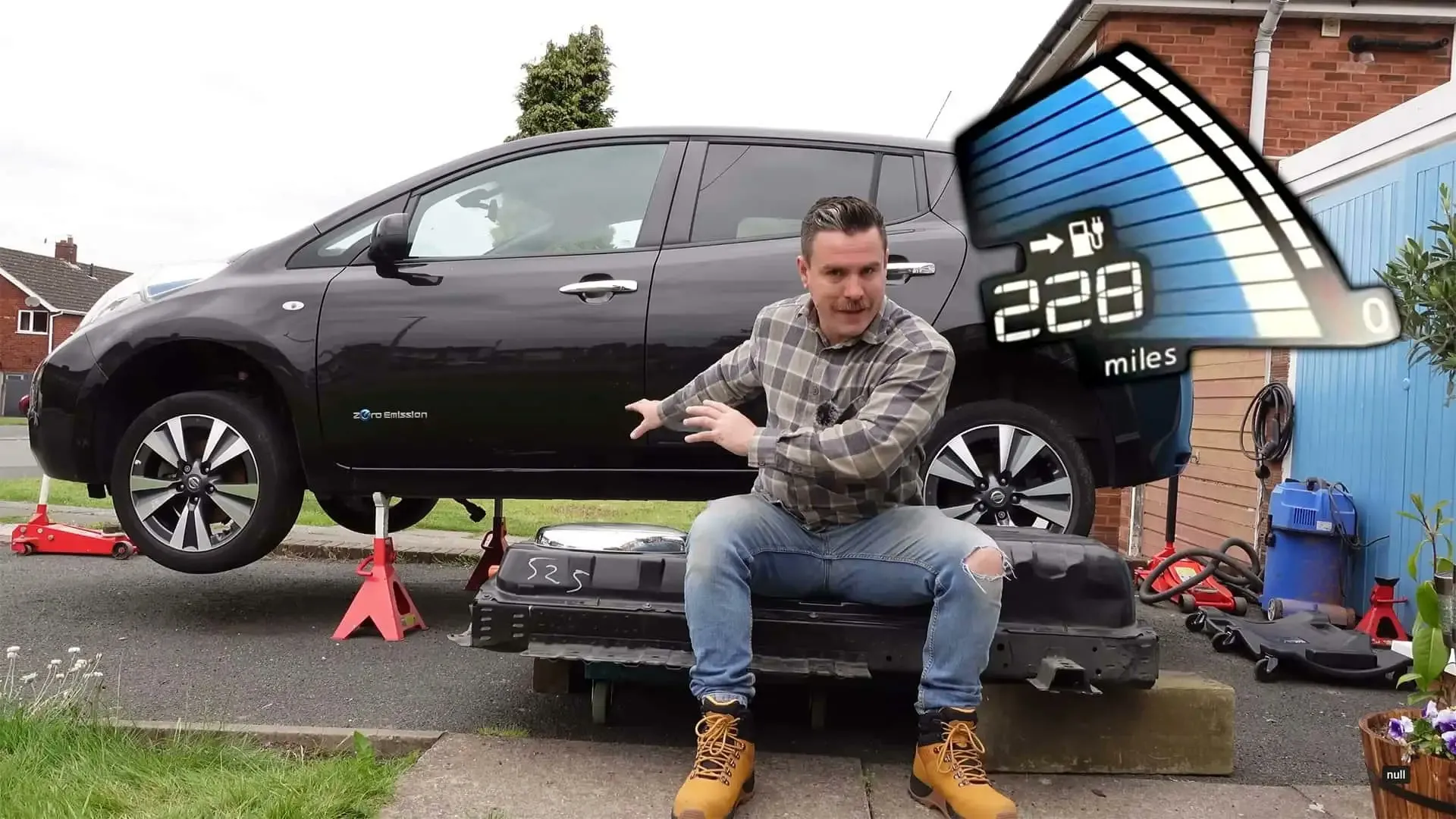 Replaced the battery of a 15-year-old electric vehicle and doubled its range!