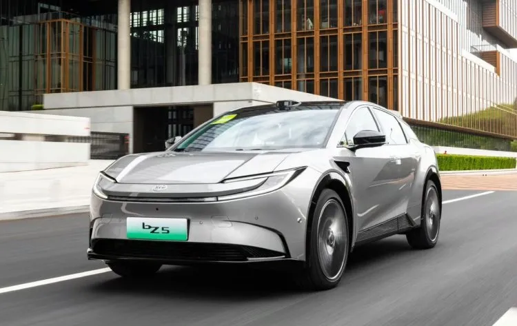 Toyota'dan 22 bin dolara 630 km menzilli elektrikli SUV!
