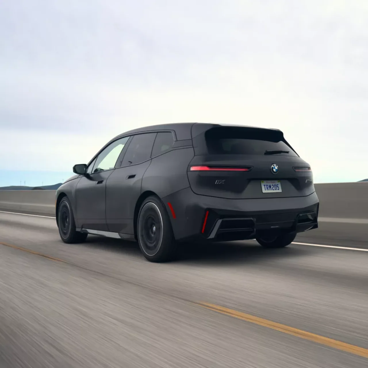 2025 BMW iX M70 xDrive