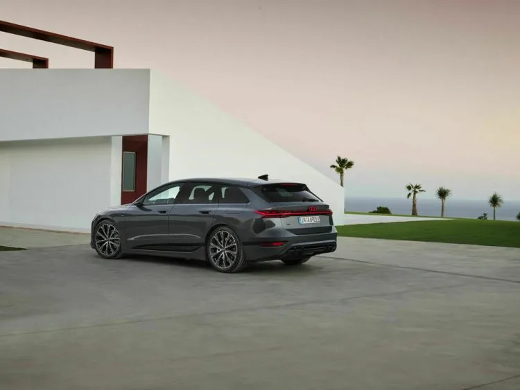 Audi A6 Avant e-tron 