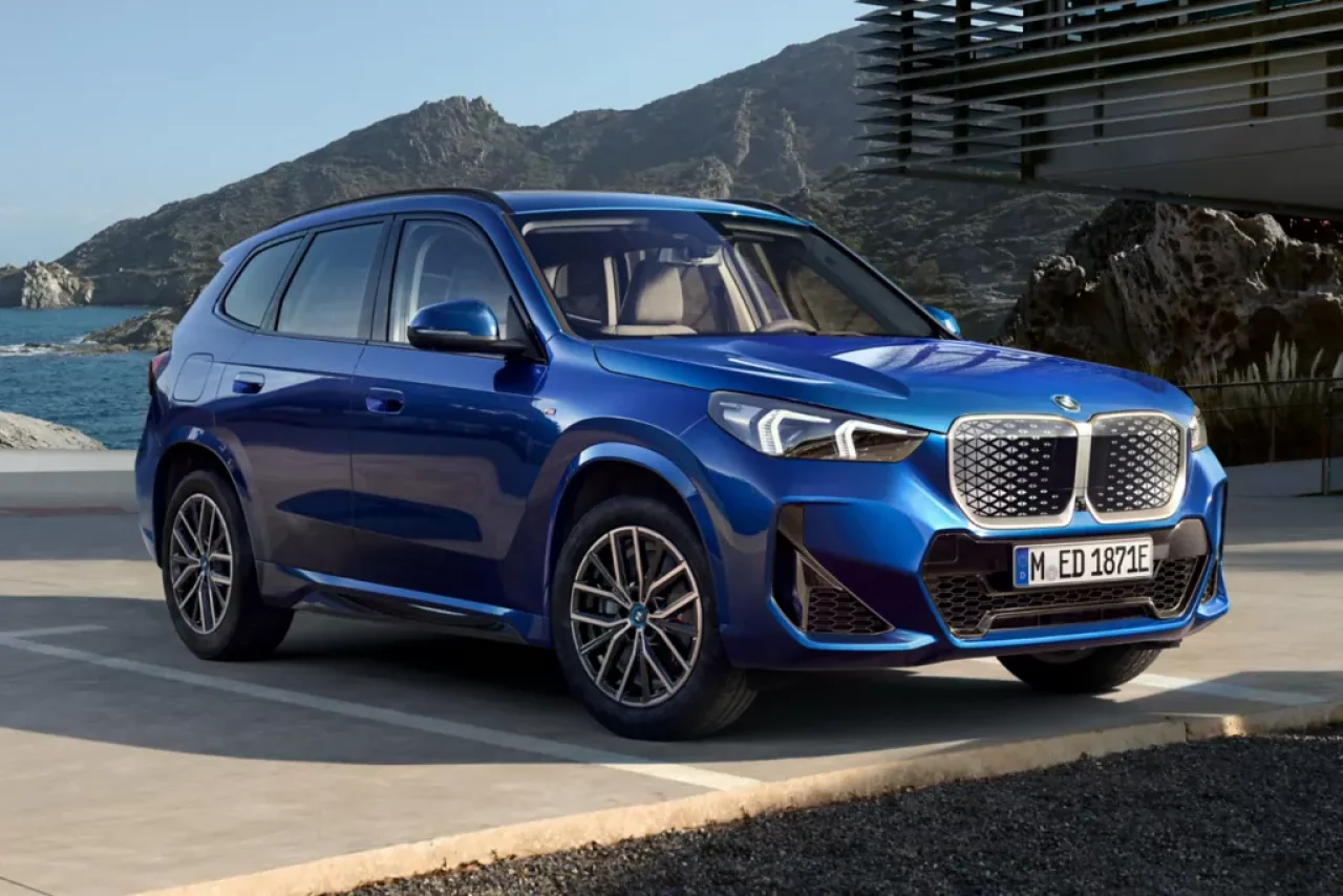 BMW İX1 xDrive20