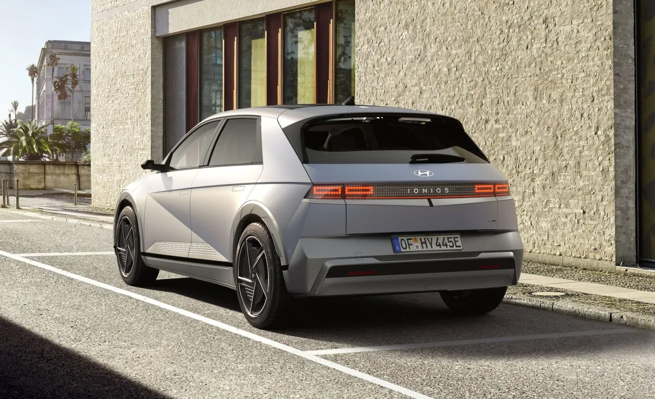 IONIQ 5 Dynamic Vision Roof