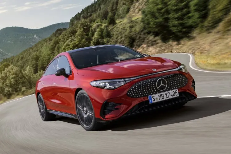 Mercedes'in elektrikli araç satışlarında %24 düşüş!