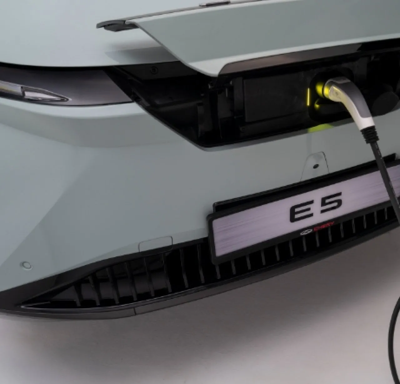 Omoda E5