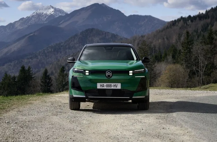 Tesla'dan daha ucuz fiyatıyla Citroen E-C5 resmen satışa çıkıyor!