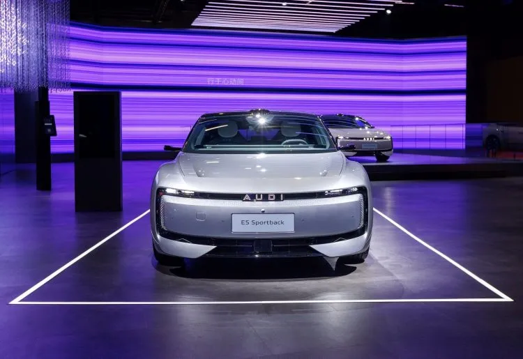 Volkswagen Çin'deki dev fabrikasını kapatıyor!