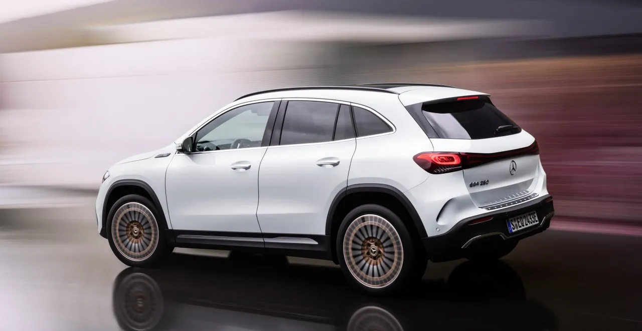 2025 EQA 250+