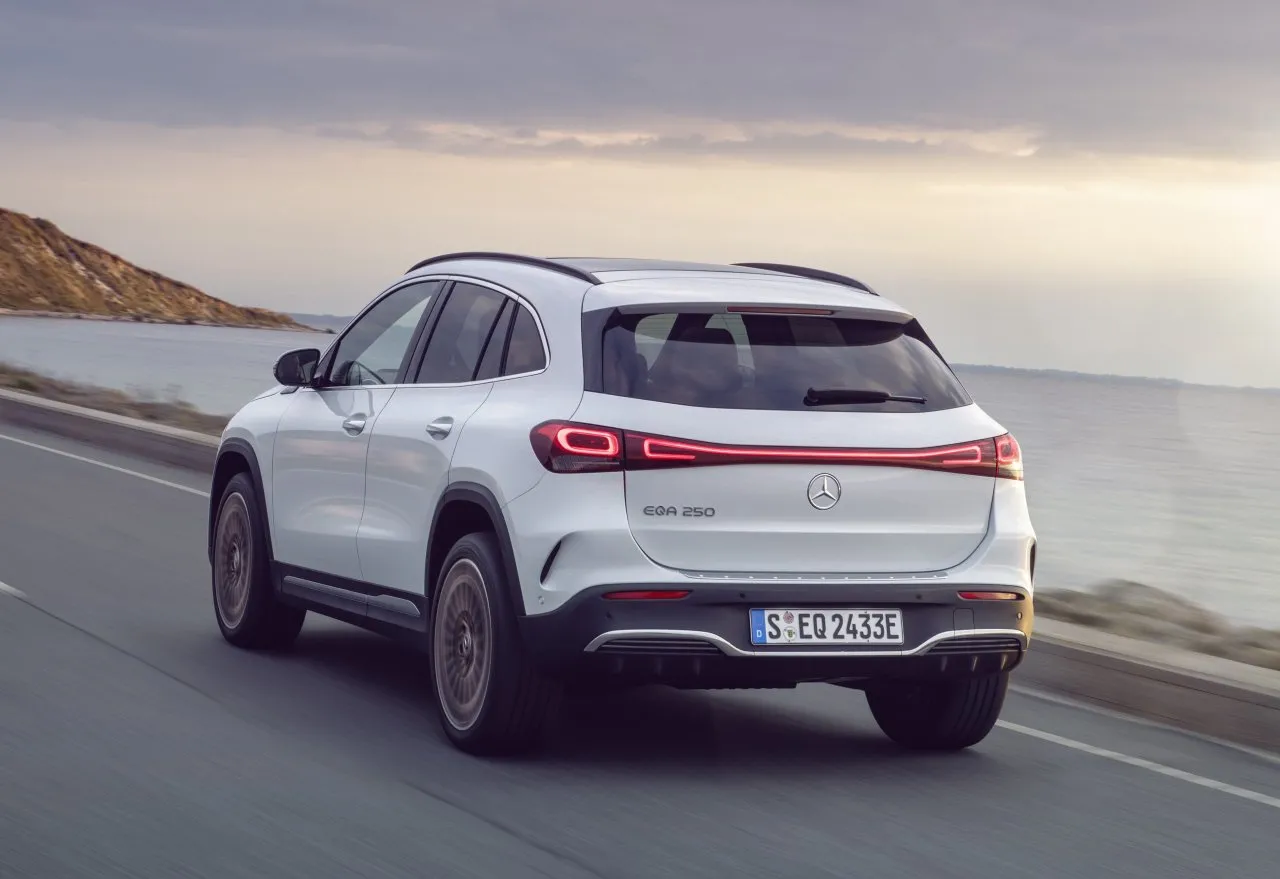 2025 EQA 250+