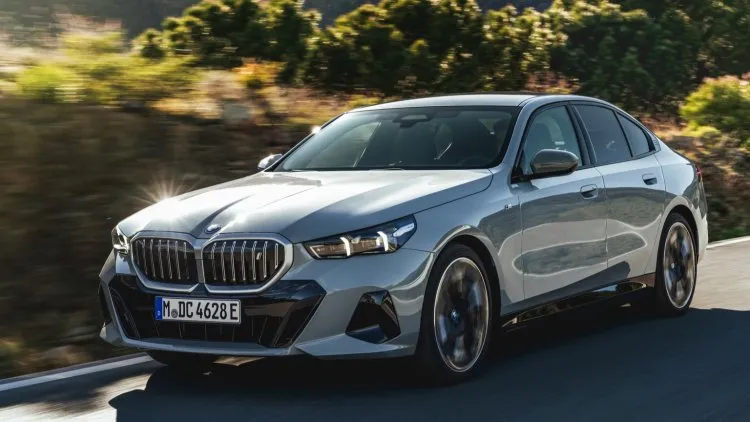 BMW i5 xDrive40 