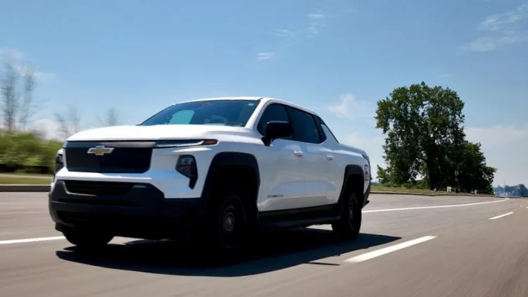 Electric Chevrolet breaks record with a 1,705 km range on a single charge! 