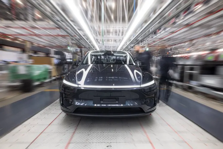 Yeni Tesla Model Y'nin Almanya'daki üretimi 100.000'i aştı!