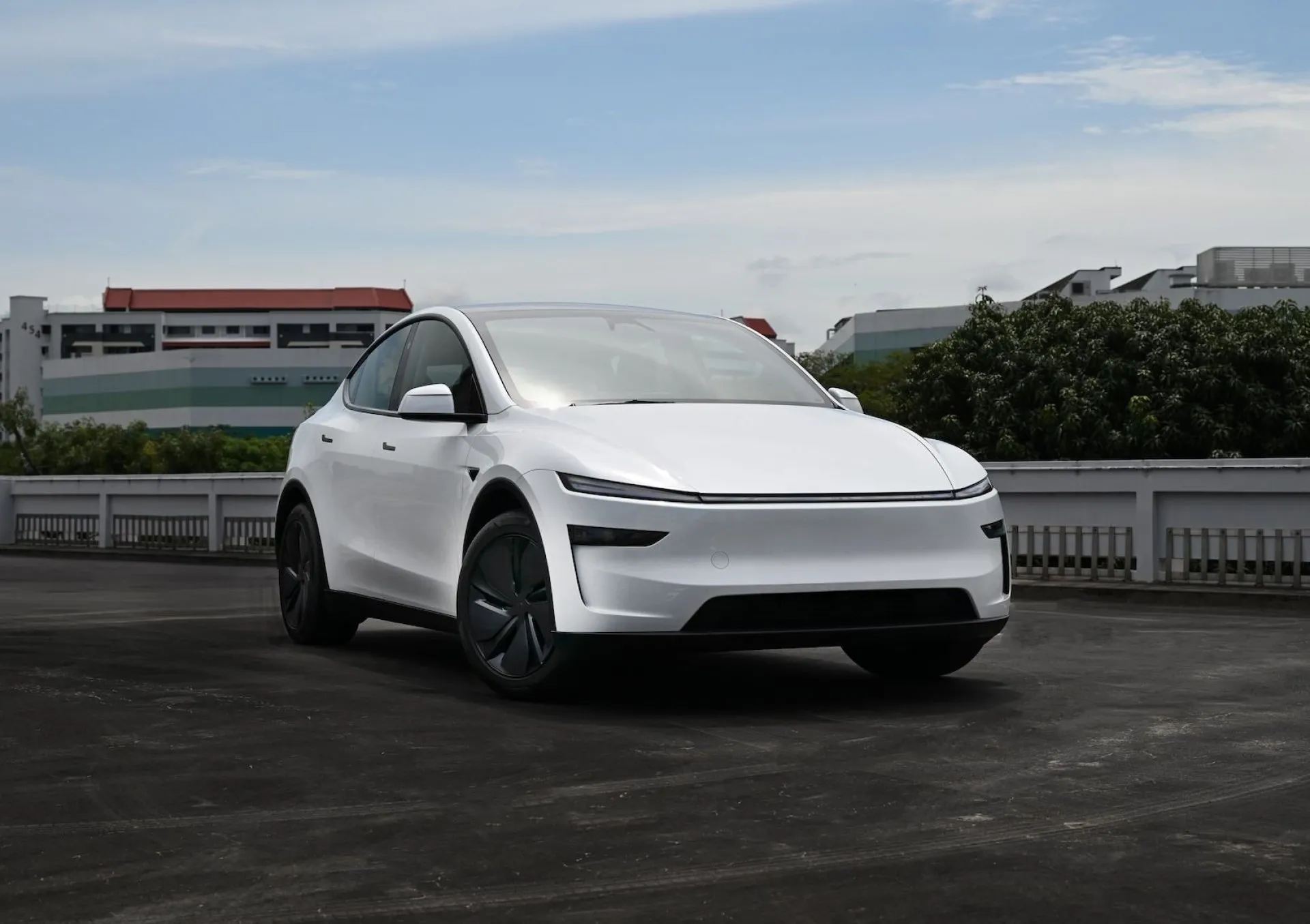 661 km menzile sahip yeni Tesla Model Y Long Range resmen sertifikalandı!
