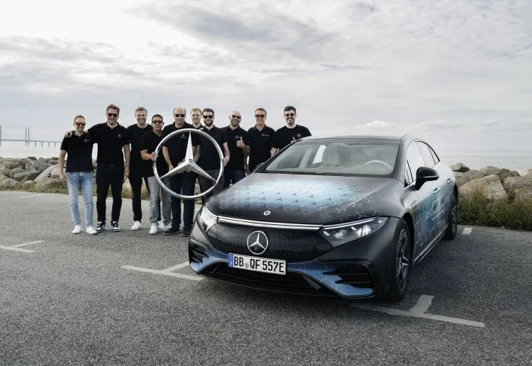 Mercedes'ten katı hâl batarya ile 1.342 km menzil!