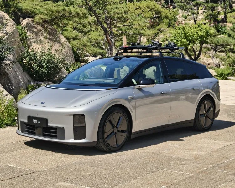 10 dakika şarjla 500 km menzile ulaşan elektrikli SUV satışa çıktı: Li Auto i6