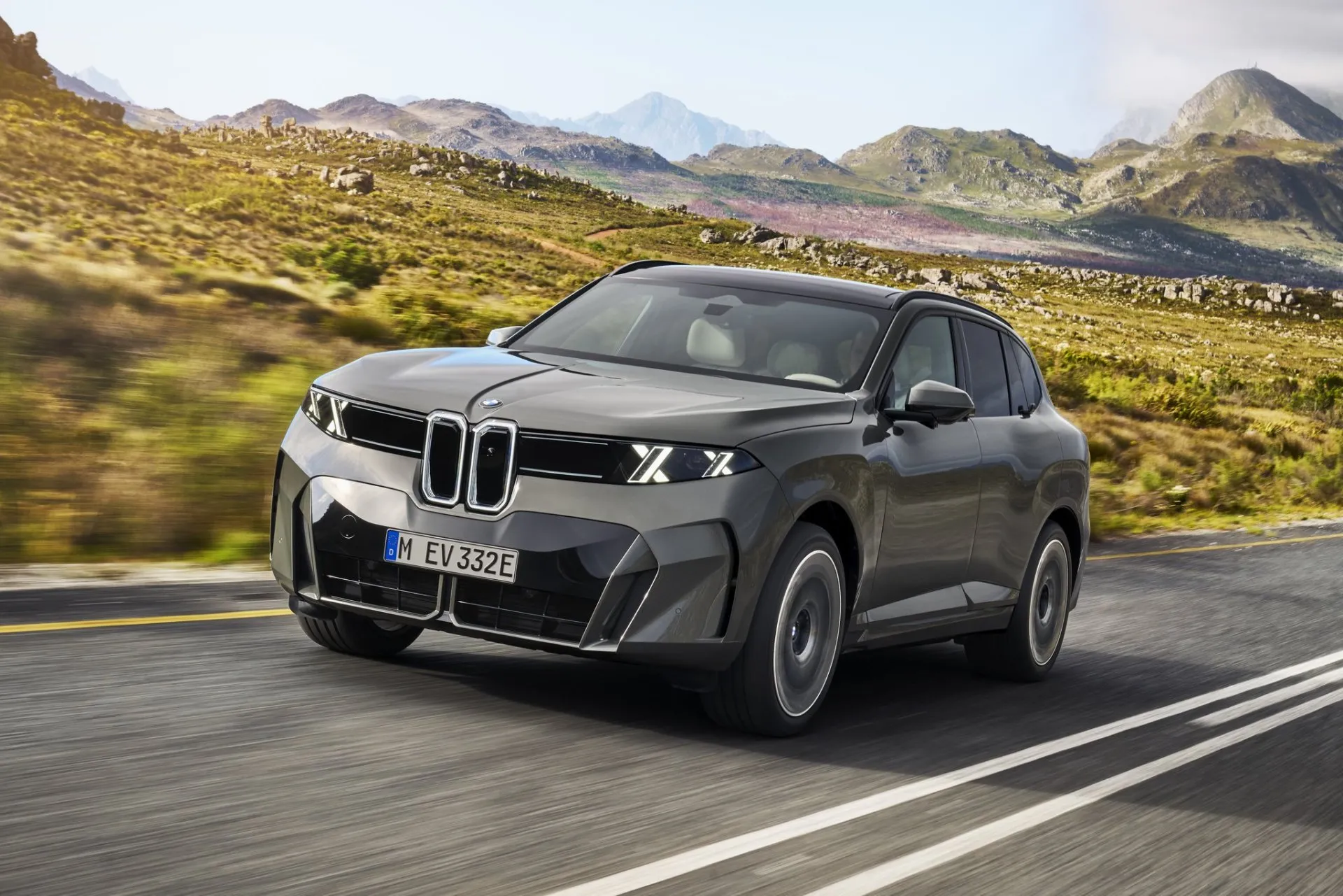 BMW iX5 Tanıtıldı!