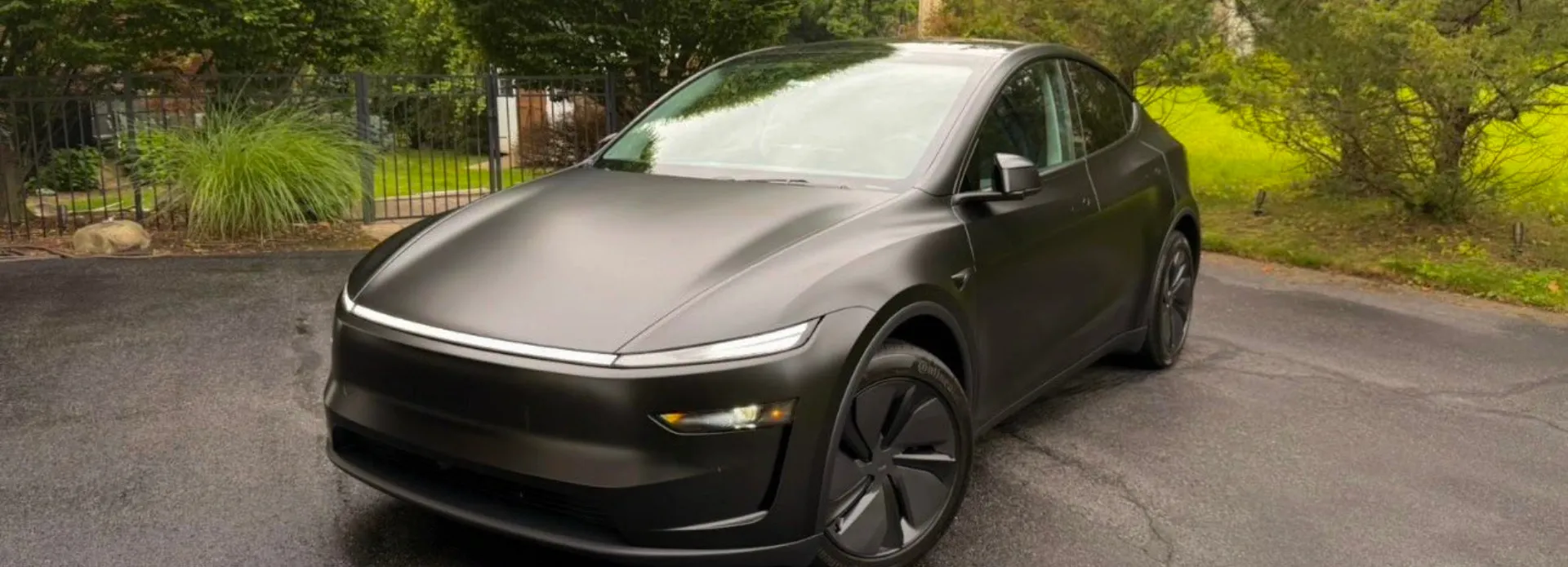 Tesla'nın sürücüsüz taksi hizmeti Robotaxi resmen kullanıma sunuldu. 